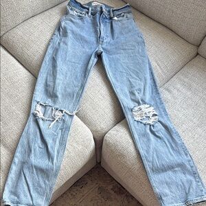 Abercrombie & Fitch 90s Straight Ultra High Rise Jeans with Distressed Details